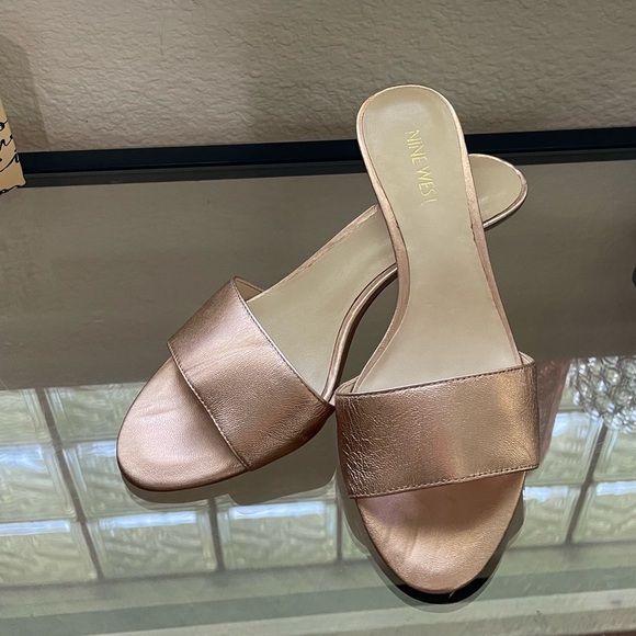 Nine West Peep Toe Mule In Rose Gold - Picture 3 of 14